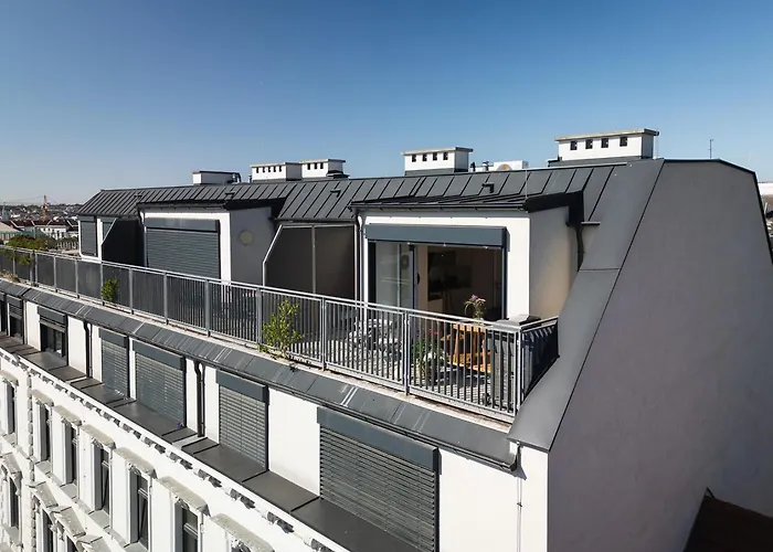 Modernes Dachgeschoss-apartment Mit Balkon In - Naehe Westbahnhof וינה